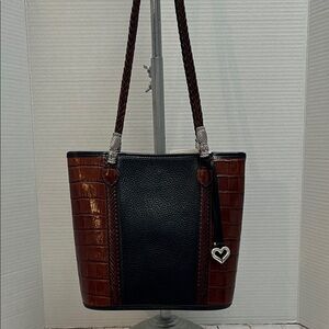 Brighton Caroline bucket bag. Black & brown leather. Snap close. Two pockets.EUC